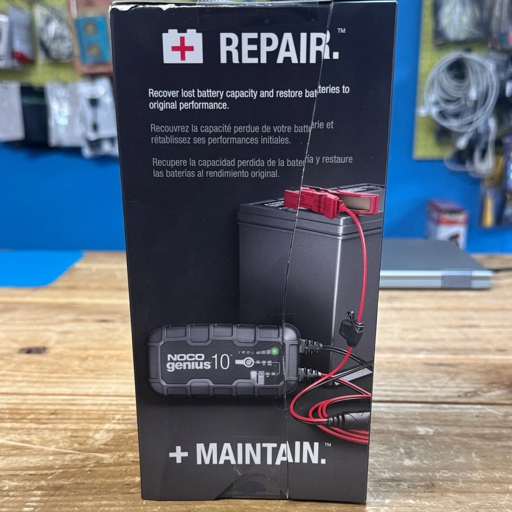 Genius 10 Black Battery Charger and Maintainer